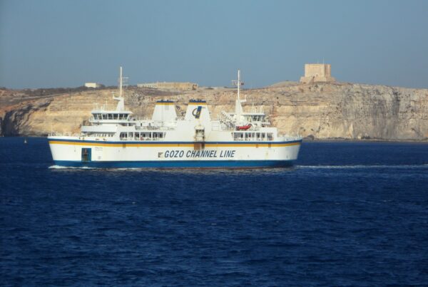 Fähre der Gozo Channel Line überquert den Kanal zwischen Malta und Gozo