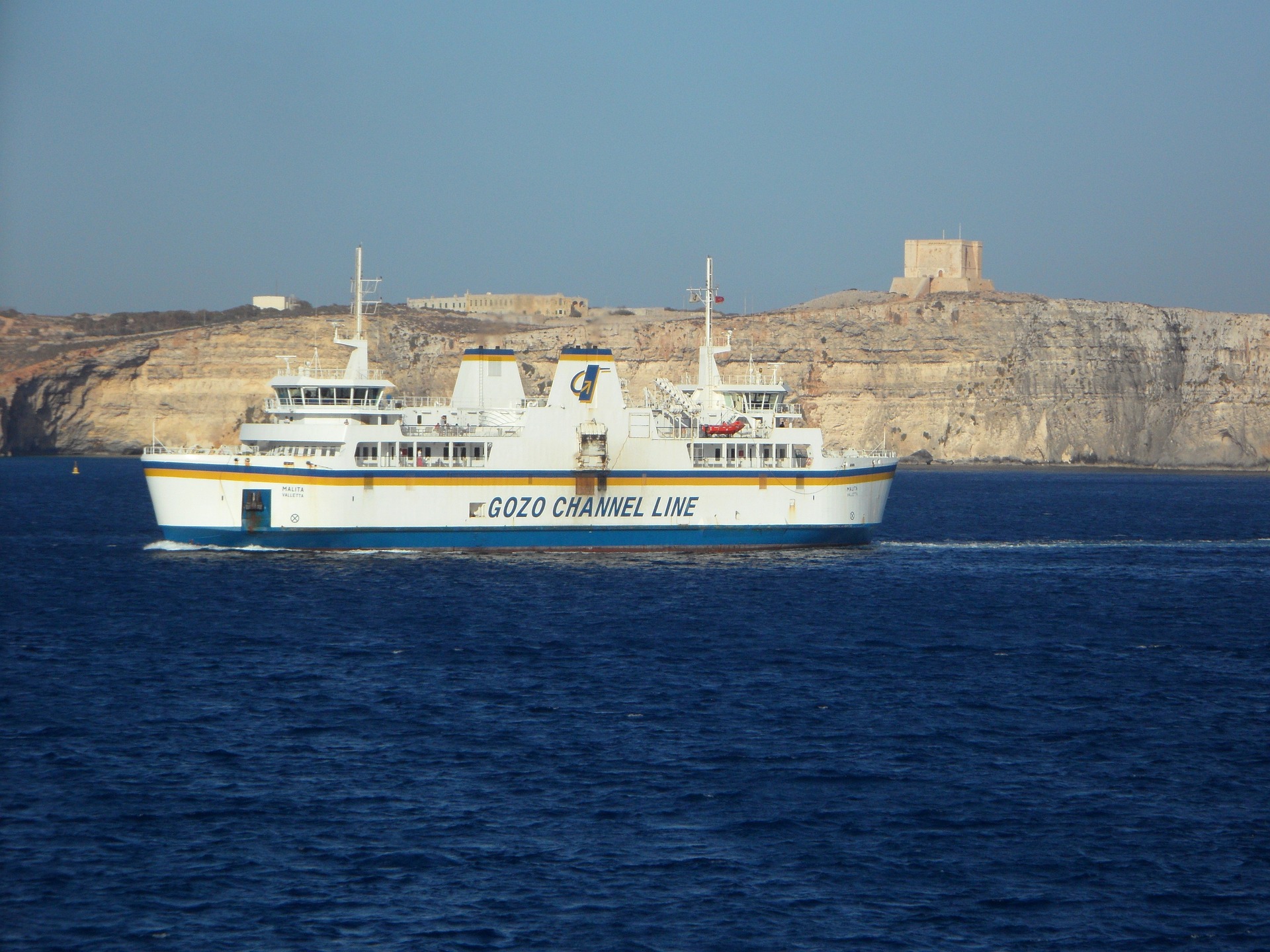 Fähre der Gozo Channel Line überquert den Kanal zwischen Malta und Gozo